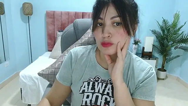 sophia_hadid's cam snapshot