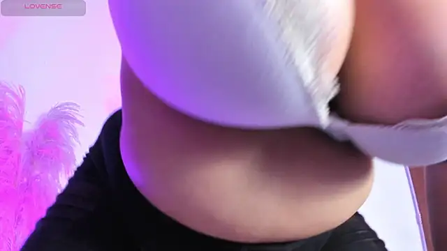 _aithanaa_'s cam snapshot