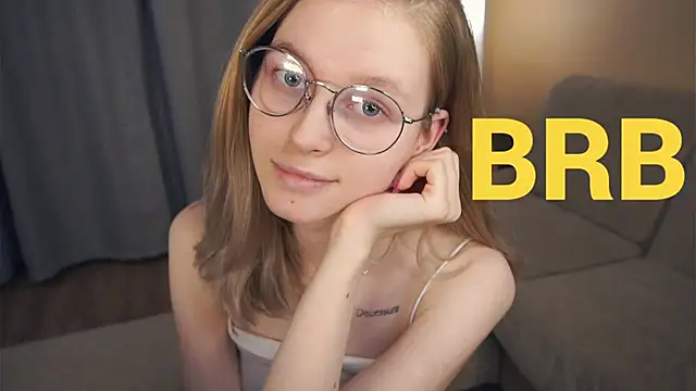 ToyaPletz live sex cam