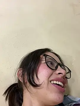 Shayla--broos live sex cam