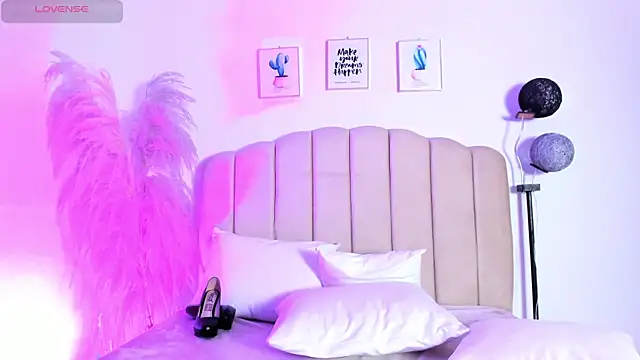 _aithanaa_'s cam snapshot