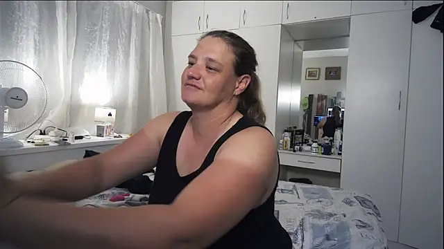 Muted_Mama's cam snapshot