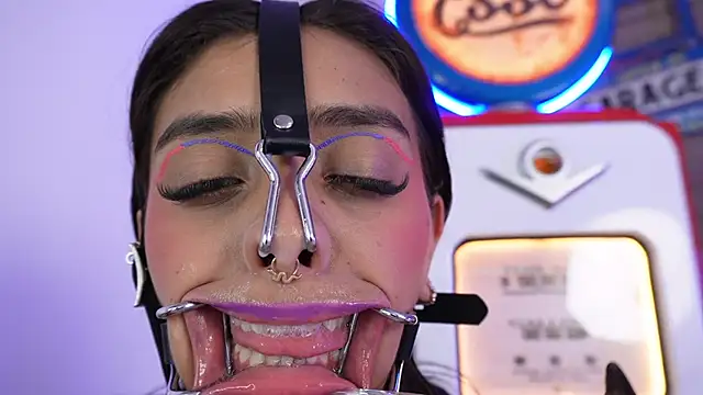 miss_collins's cam snapshot