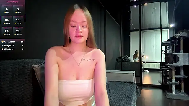 SecretGerl_baby2007's cam snapshot