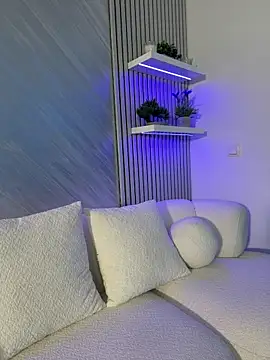 KirstieVegas live sex cam