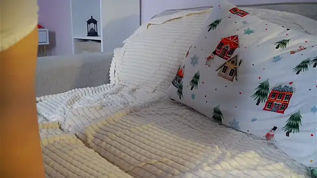 SunnivaCovil's cam snapshot