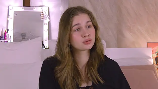 EllieHayes's cam snapshot