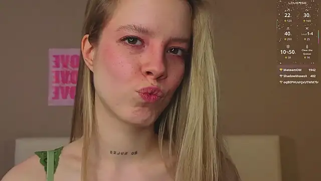 TiffinyMergist live sex cam