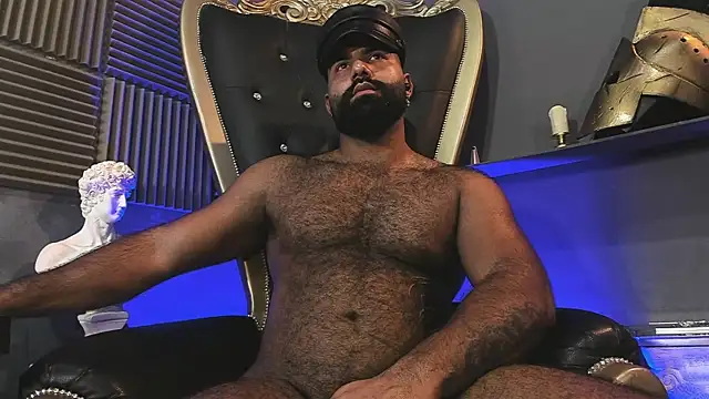 BeardAndrew live sex cam