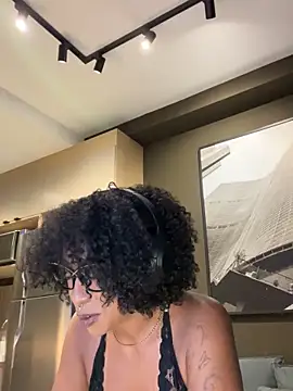 dianagolley420's cam snapshot