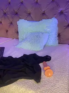 Auri__'s cam snapshot