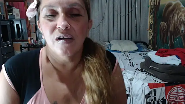 mom_son_dirty's cam snapshot