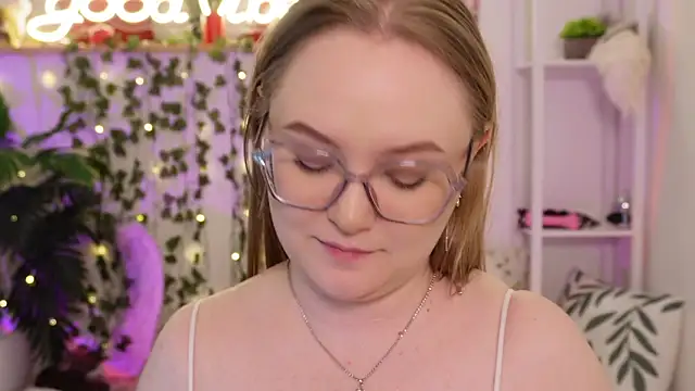 MonicaAsis's cam snapshot