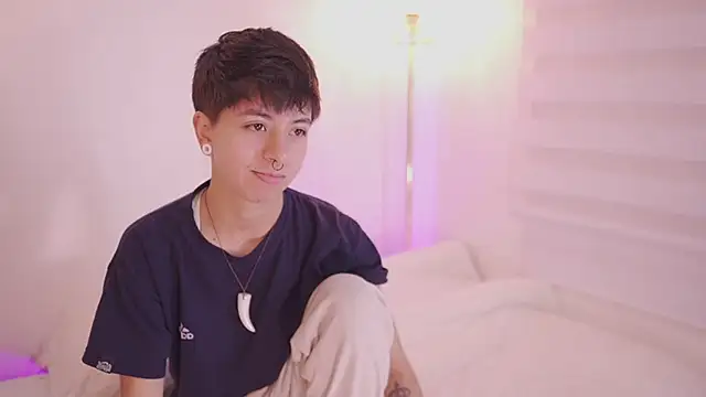 tommy_blue's cam snapshot