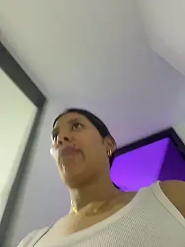 IsabellaJoness_'s cam snapshot