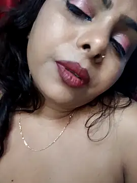 horny_ria123's cam snapshot