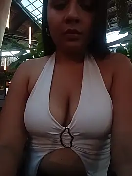 Julieth_hot-69's cam snapshot