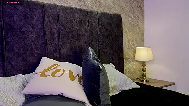 Regina_Korz's cam snapshot