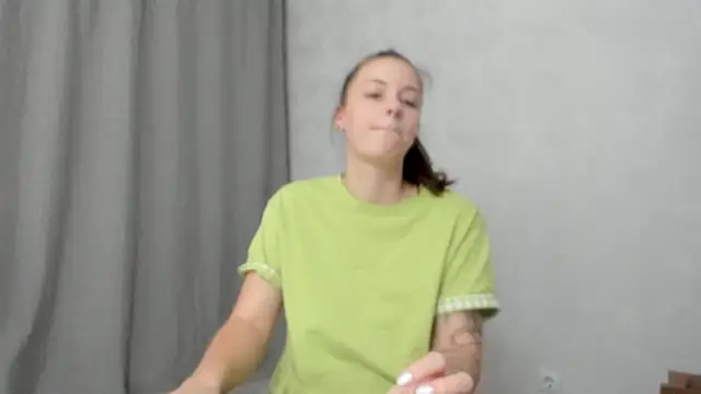 why_again_me's cam snapshot