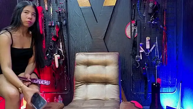 Eliz_bdsm live sex cam