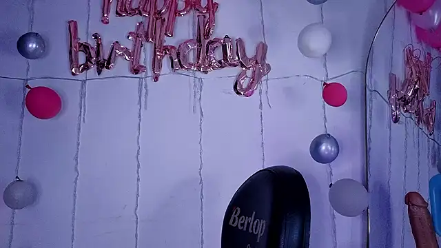 VickyGrey's cam snapshot