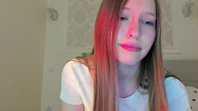 Alllura's cam snapshot