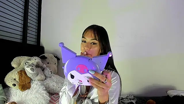 Bella_Stone's cam snapshot