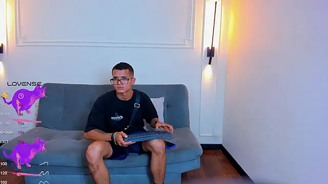 Paradise_boy_s live sex cam