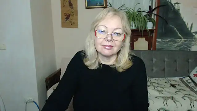 EvelynLoveShy's cam snapshot