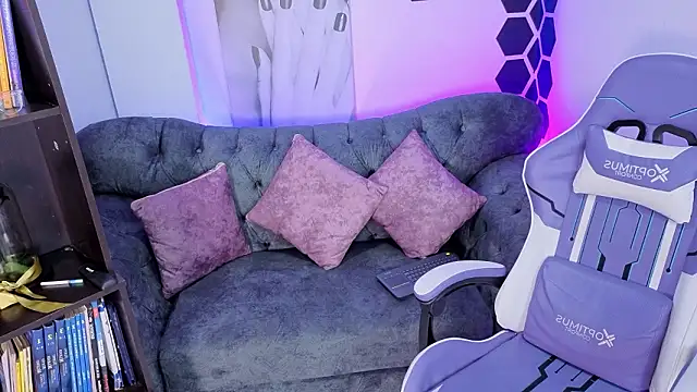 Adie__Brown's cam snapshot