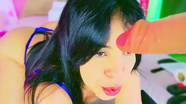 CharlootteEvans's cam snapshot