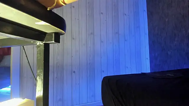 EmillyLim's cam snapshot