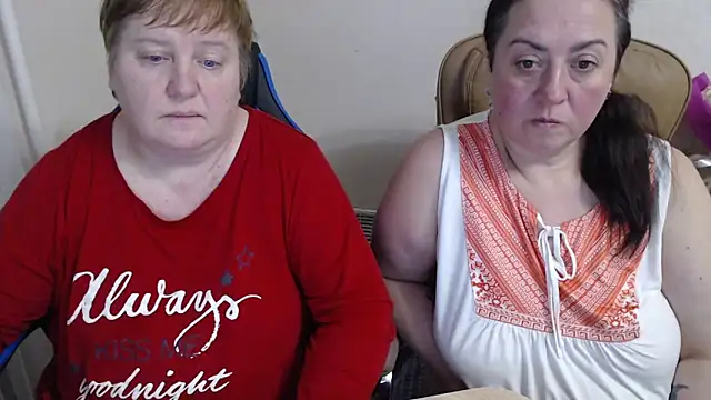 Bertie_Adeline's cam snapshot