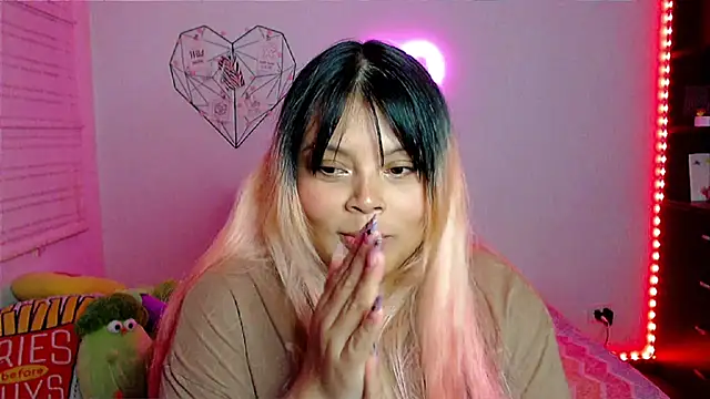 EllieMoonX's cam snapshot