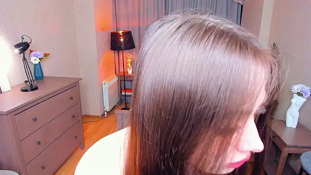 YvonneRobes live sex cam