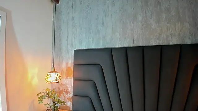 Maya_curvy's cam snapshot