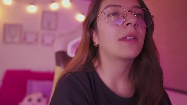 milly_kenner's cam snapshot