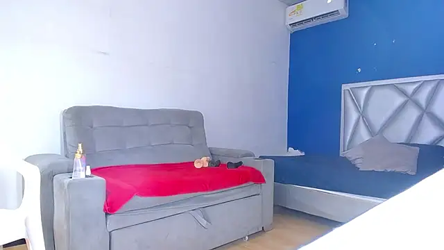 exotic_karmella's cam snapshot