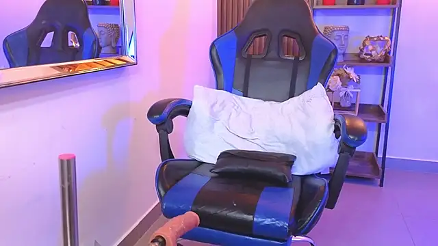 Kenya--Buhle live sex cam