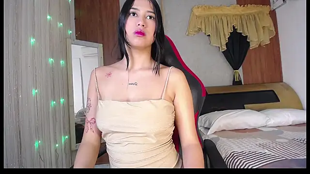 hera_divine's cam snapshot