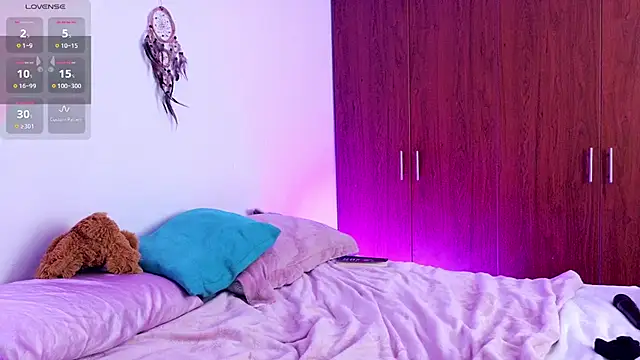 Lia_Tinez's cam snapshot