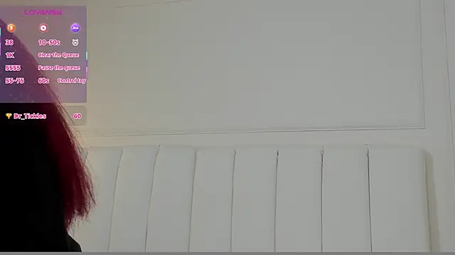 mae_lyra's cam snapshot