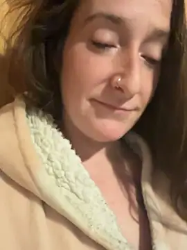 Mini_And_The_Bear's cam snapshot