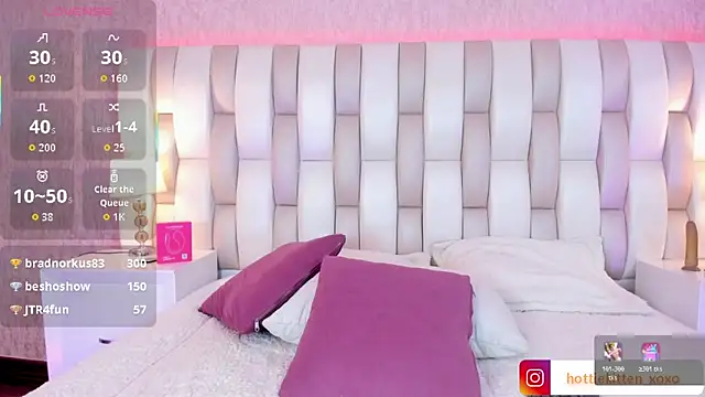 Viollet_xoxo's cam snapshot