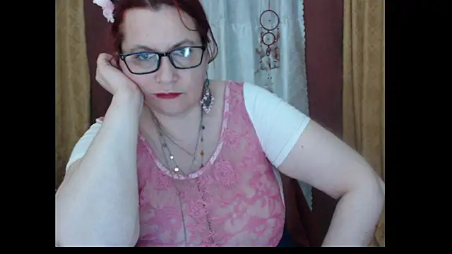 PlayfullMature's cam snapshot