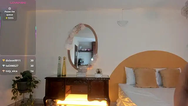 liaa_moretti_'s cam snapshot