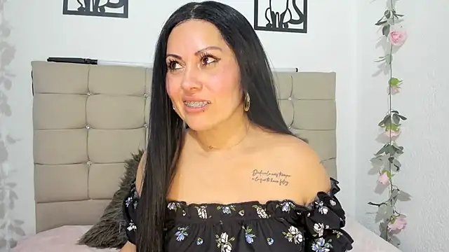 Tania_mature's cam snapshot