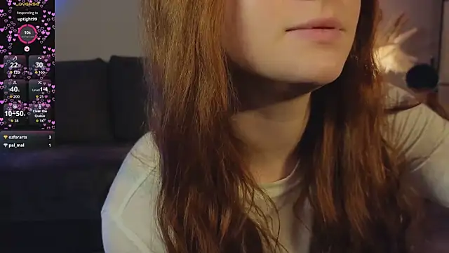 Freckle_Diyana's cam snapshot