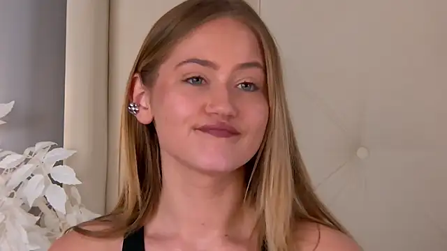 ur_wet_dreams's cam snapshot