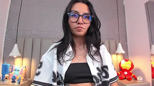 eviegothel_'s cam snapshot